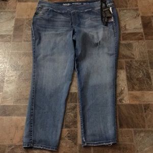 BNWT denim skinny jeggings sound/style